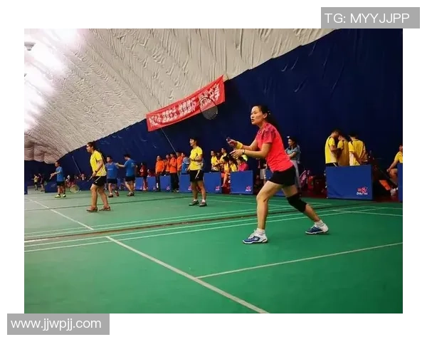 深圳羽毛球队荣登羽毛球节奏排行榜第三名展现强劲实力与团队合作精神 深圳羽毛球队荣登羽毛球节奏排行榜第三名展现强劲实力与团队合作精神